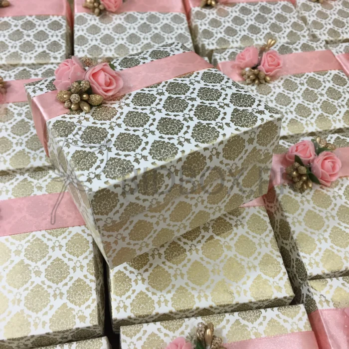 Jal Printed Card Bord Box With Flowers And Ribbon