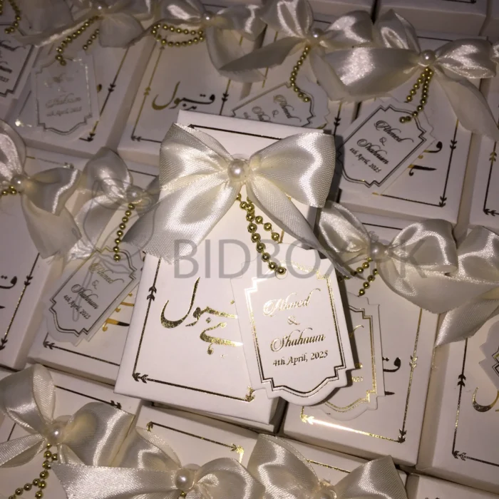 Foil Printing Favour Box With Tag