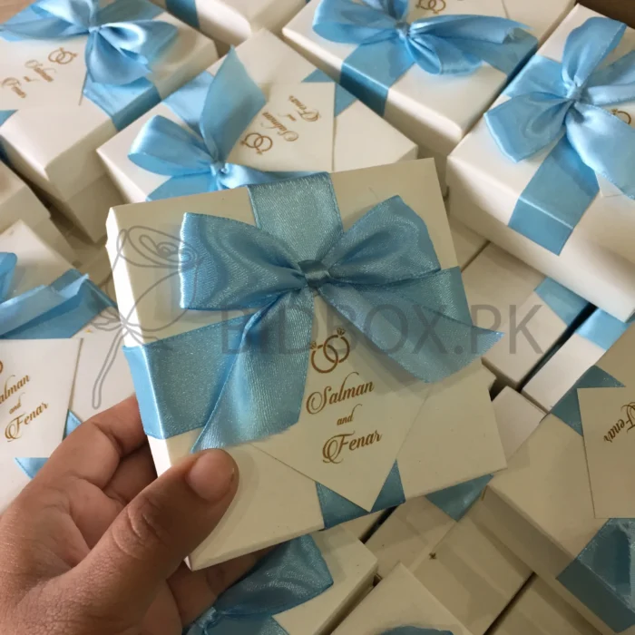 Ring Carmony Favour Box With Bow