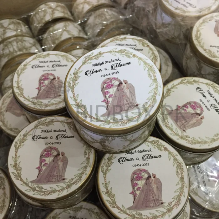 New Couple Printed Design Tin Box