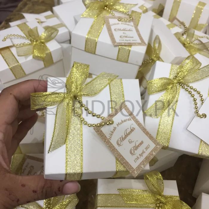 Zari Ribbon Box With Bow And Tag