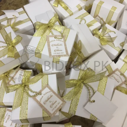 Zari Ribbon Box With Bow And Tag
