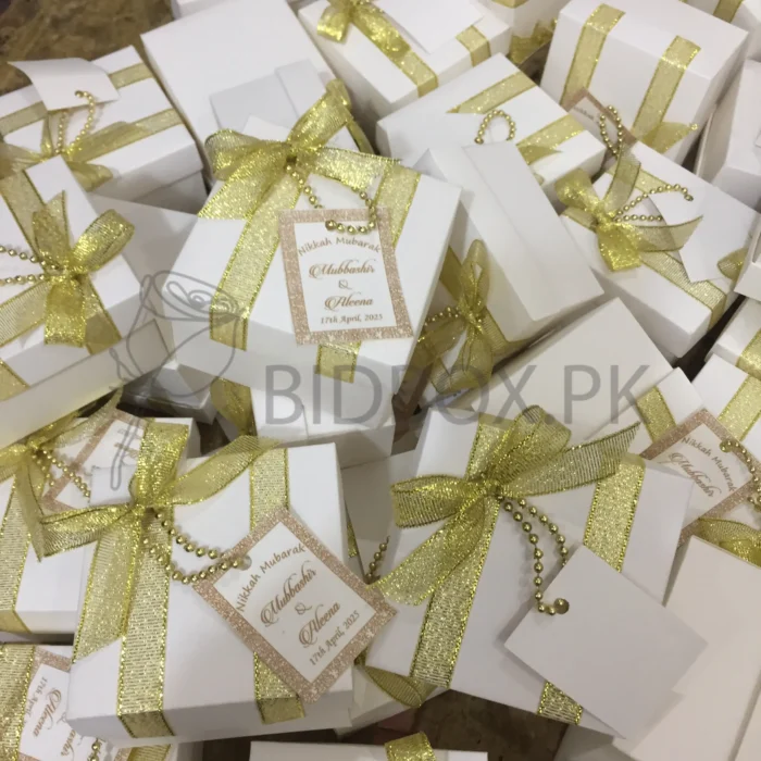 Zari Ribbon Box With Bow And Tag