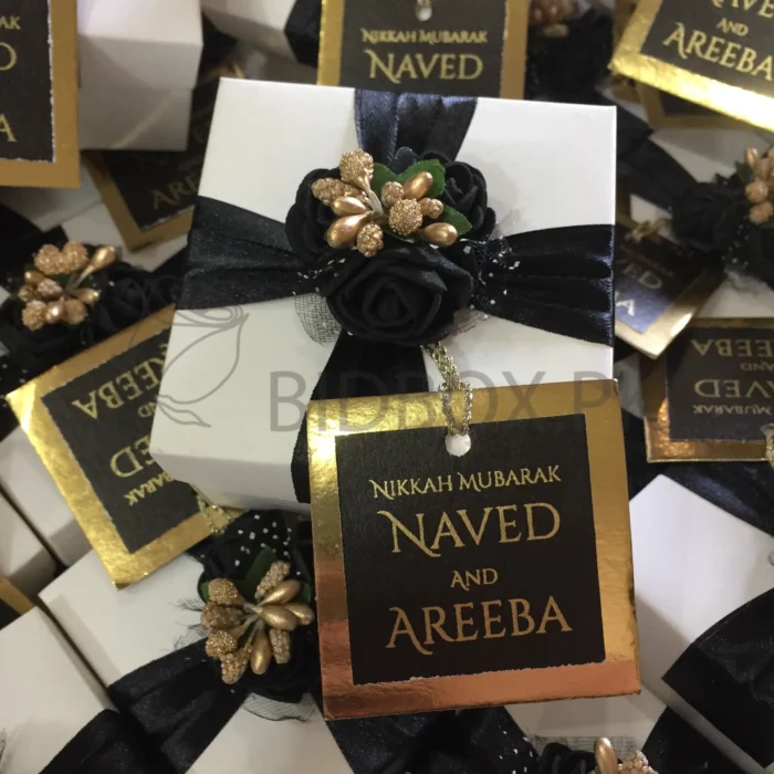 Black Flowers Card Bord Box With Ribbon And Tag