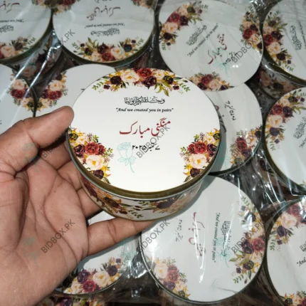 Engagement sweet tin box