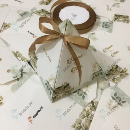 New Design Triangle Bid Box With Bow