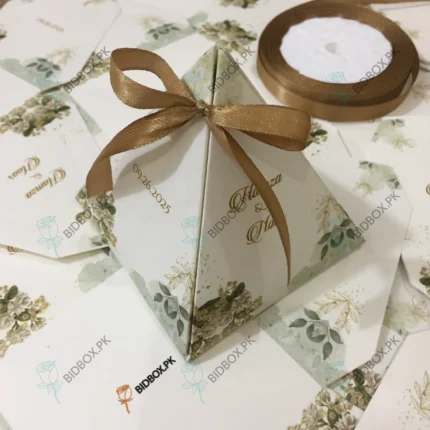 New Design Triangle Bid Box With Bow